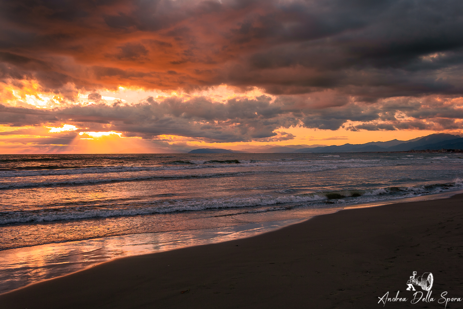 VIAREGGIO AL TRAMONTO