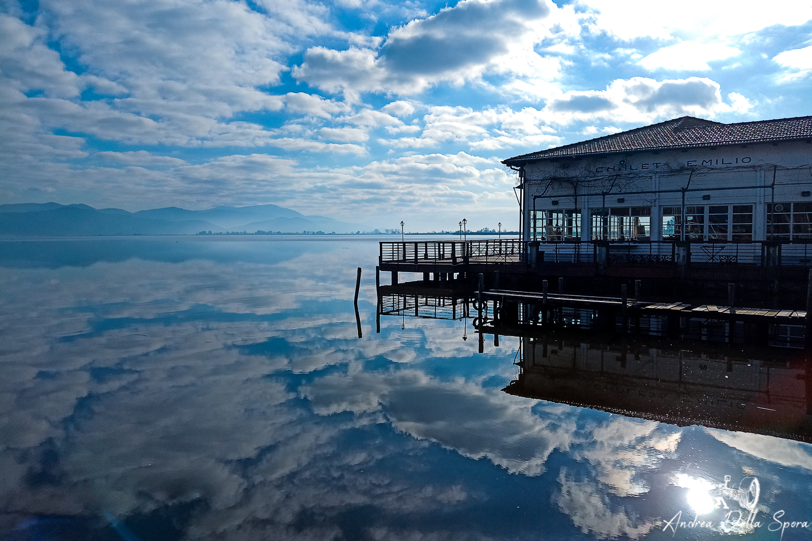 LO CHALET DEL LAGO