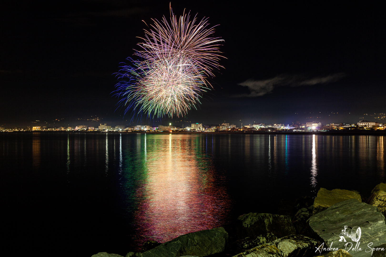 CARNEVALE DI VIAREGGIO 2022 – FUOCHI D’ARTIFICIO