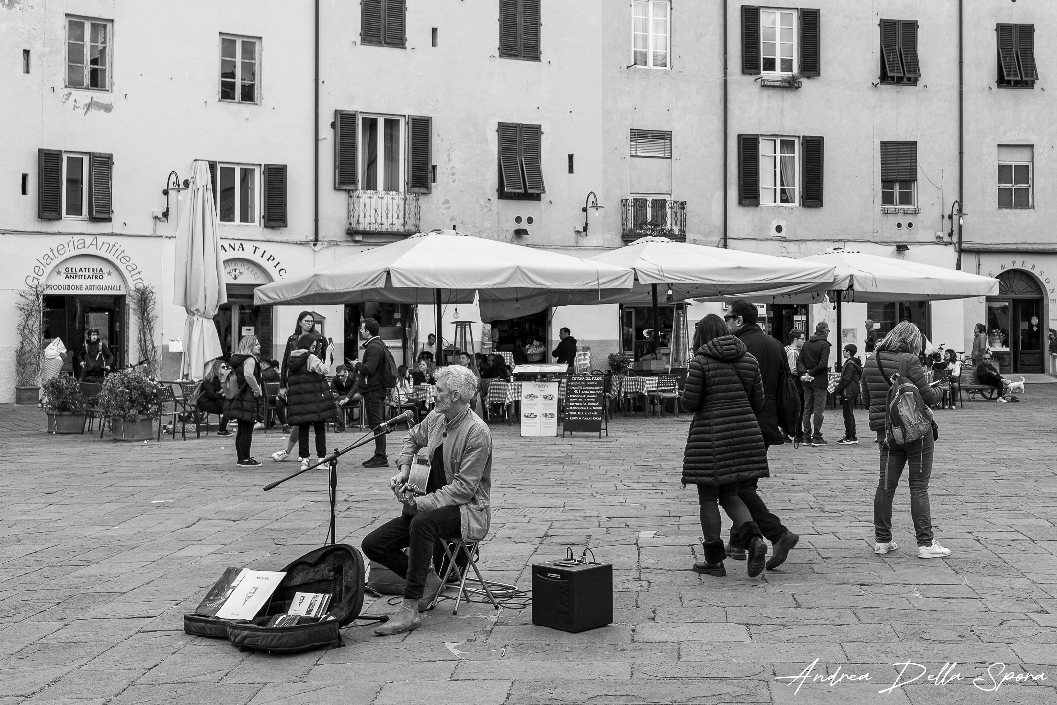 Street Artist – Lucca Piazza dell’Anfiteatro